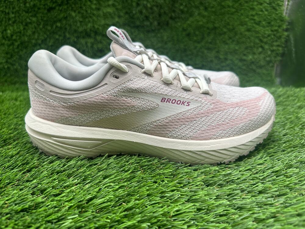 Brooks Revel 7 1204241B113 Athletic Sneaker Women's 8B Beige Knit Training Gym